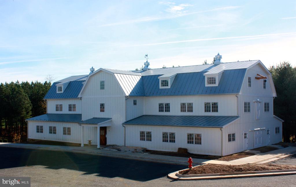 119 THE PLAINS ROAD Unit: SUITE 100