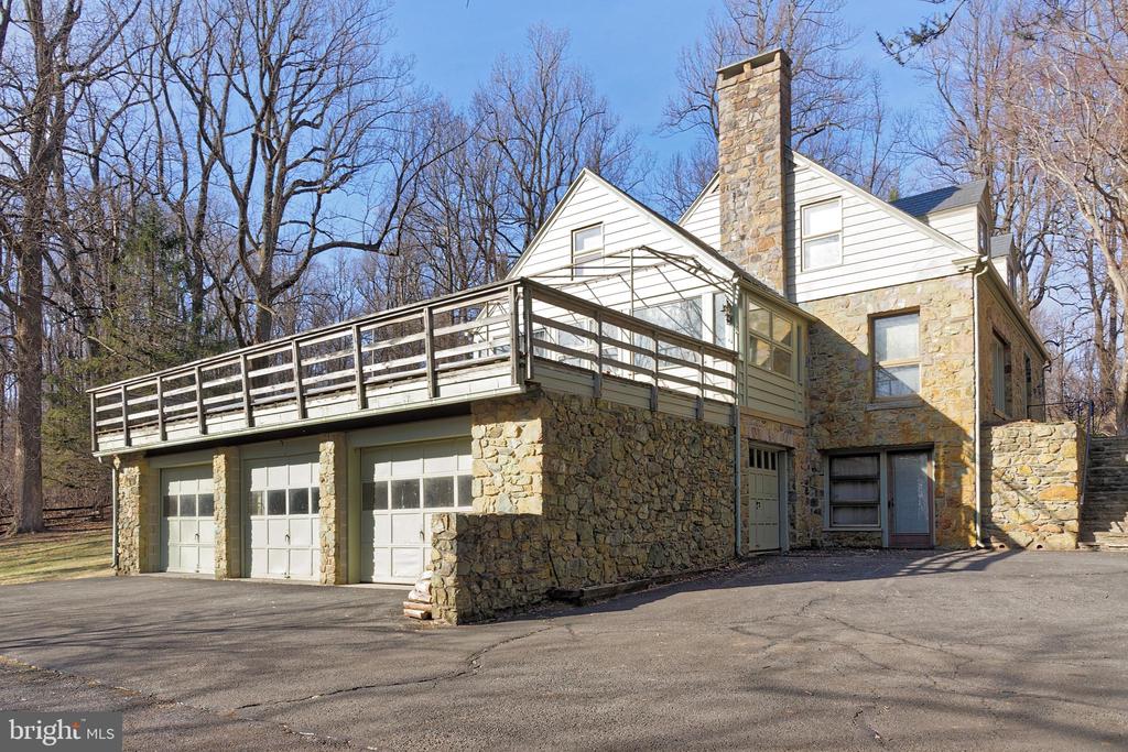 32843 MOUNT WEATHER ROAD