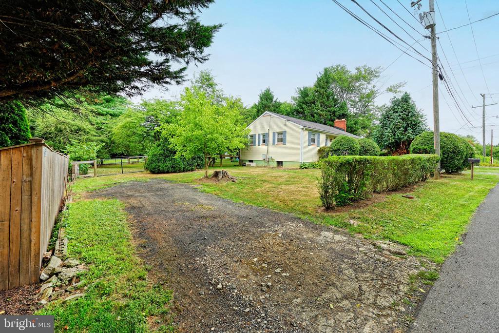 LOT B - CHESTNUT STREET