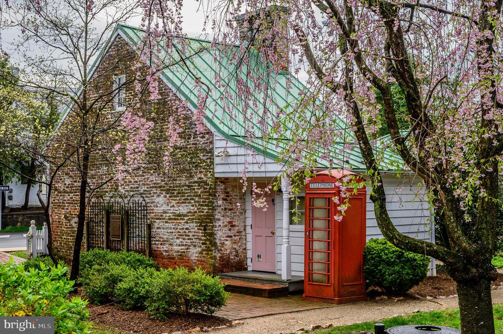 LOT B - CHESTNUT STREET