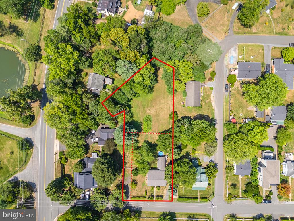 LOT B - CHESTNUT STREET