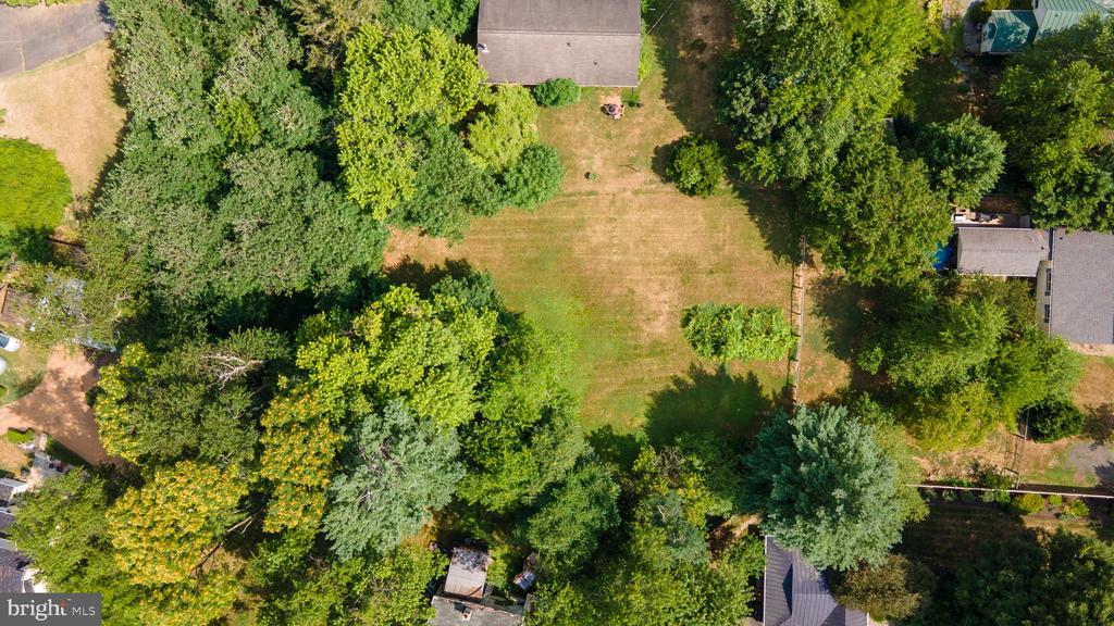 LOT B - CHESTNUT STREET