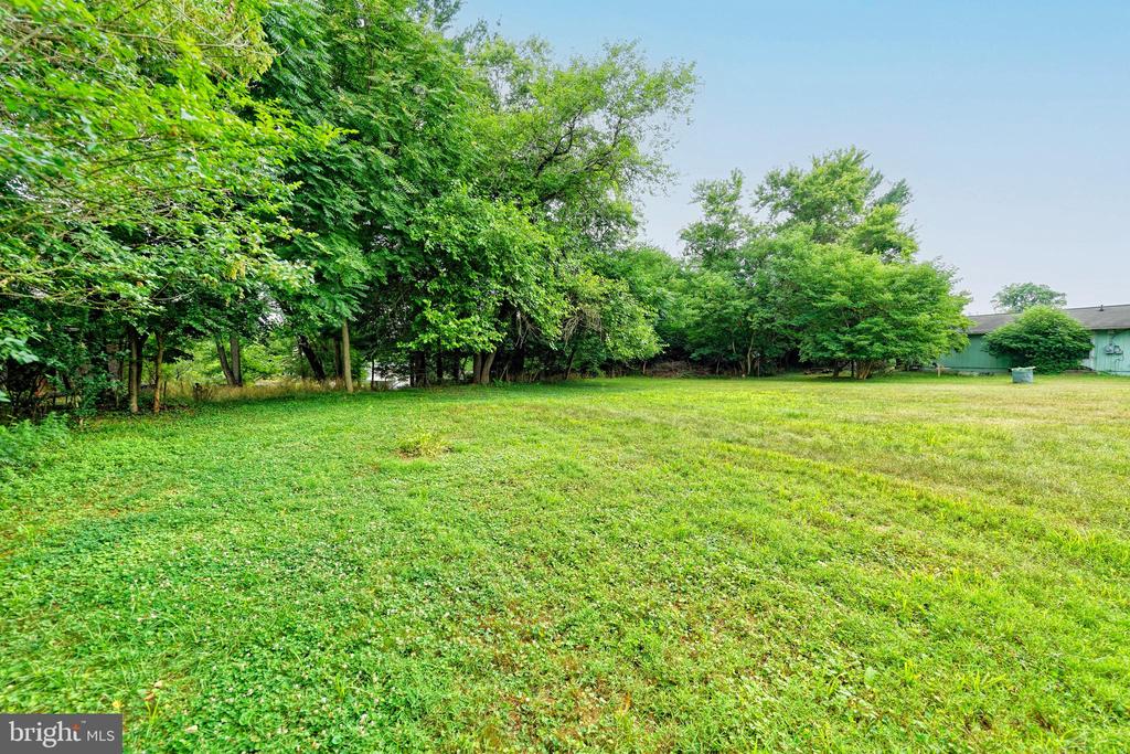 LOT B - CHESTNUT STREET