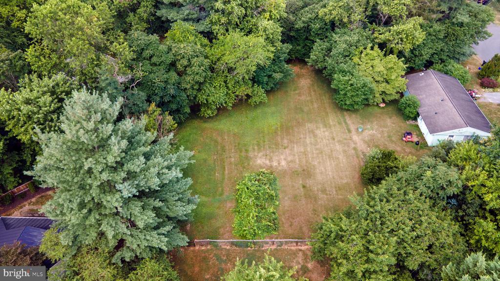LOT B - CHESTNUT STREET