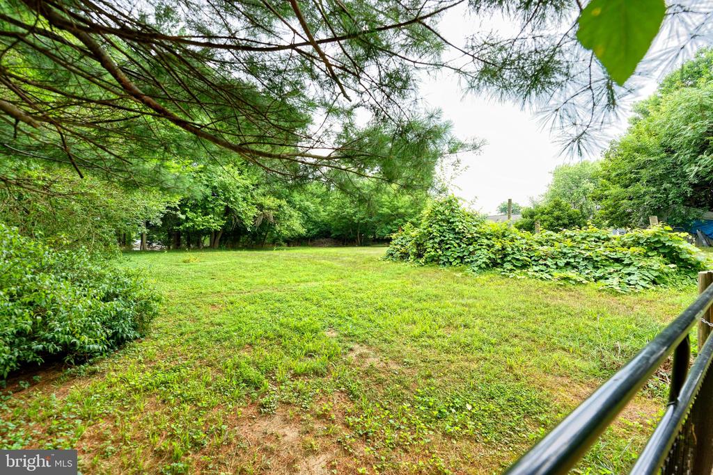 LOT B - CHESTNUT STREET