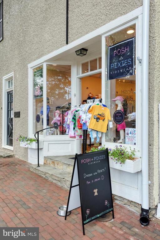 LOT B - CHESTNUT STREET