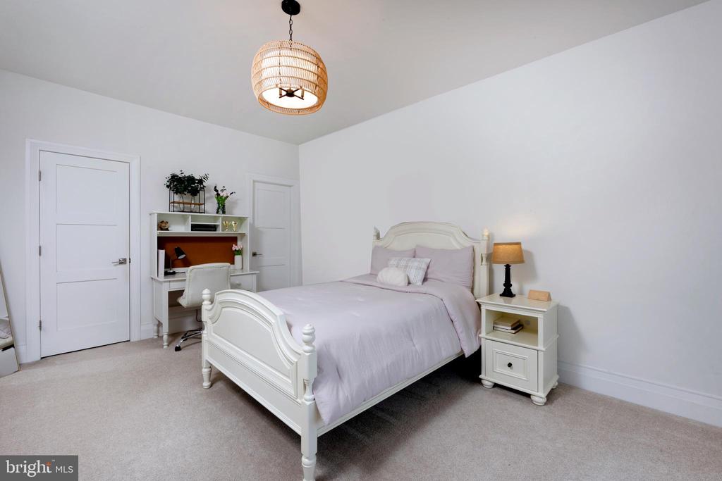 23084 AFFIRMED PARK COURT