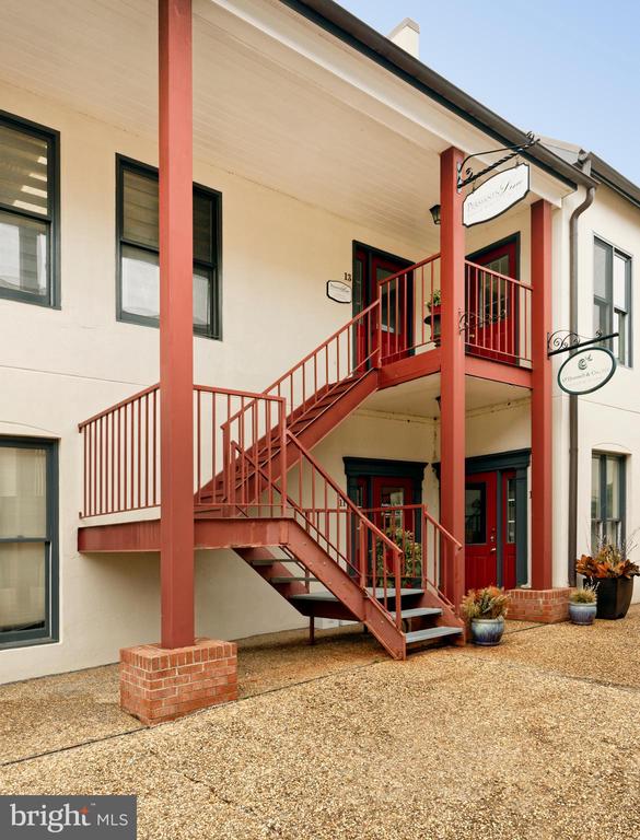 107 W FEDERAL STREET Unit: 13