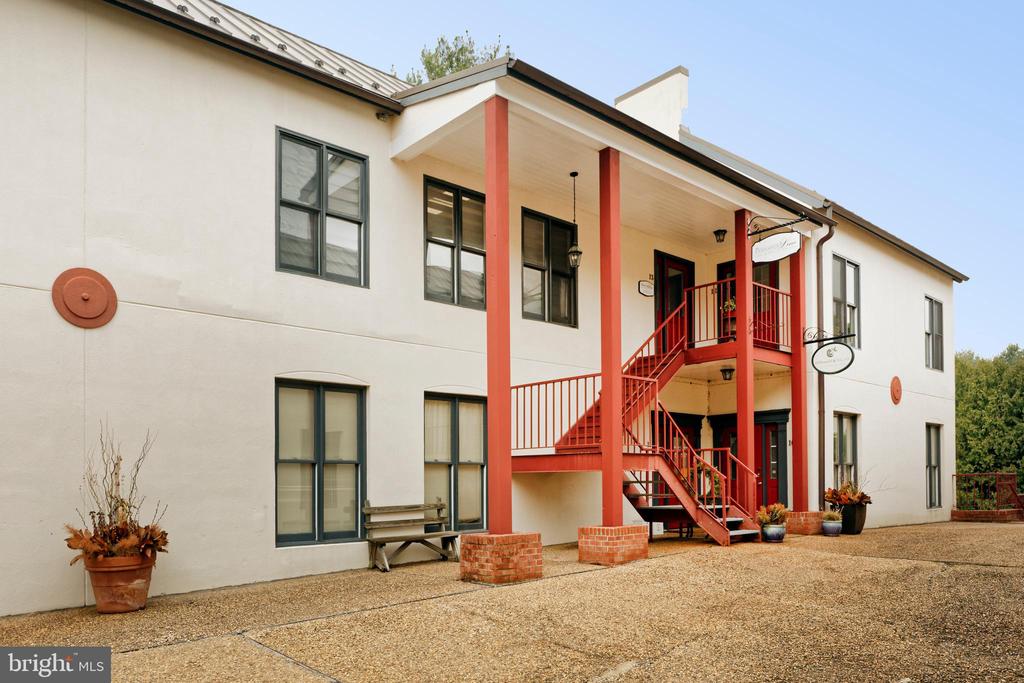 107 W FEDERAL STREET Unit: 13