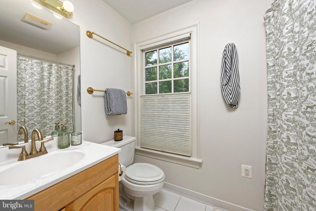 20084 WOODTRAIL ROAD