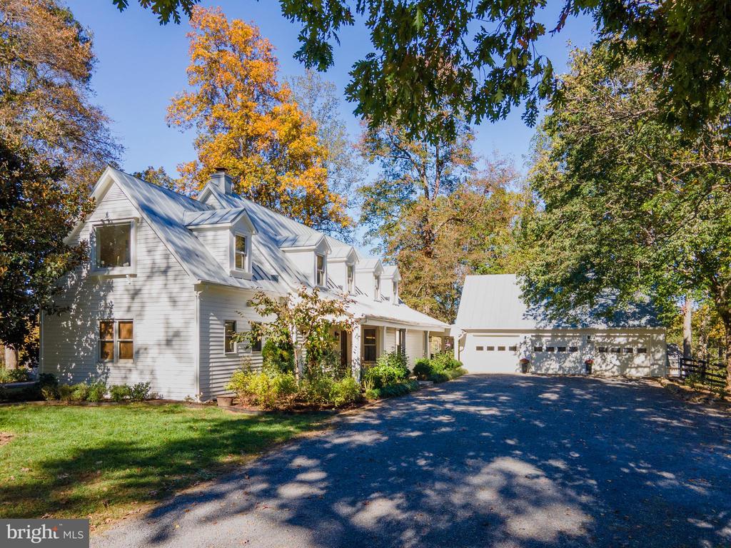 1709 NORTH POES ROAD