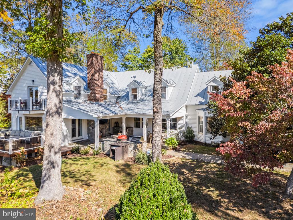 1709 NORTH POES ROAD
