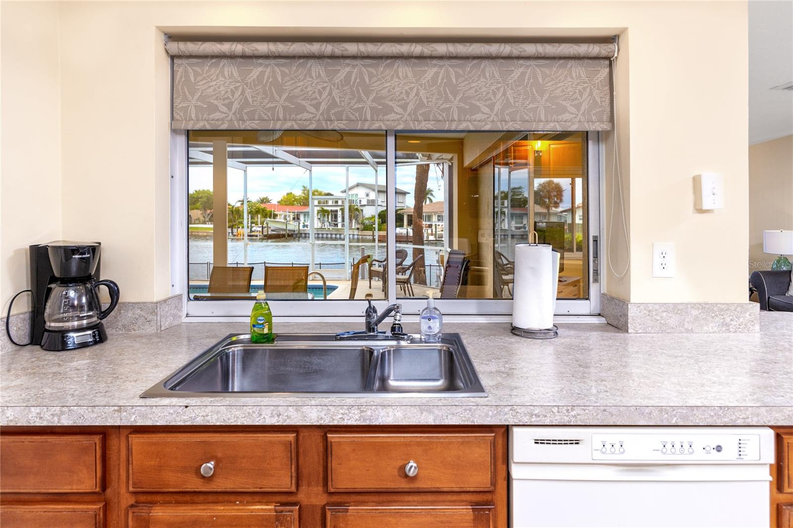 2096 MASSACHUSETTS AVE NE