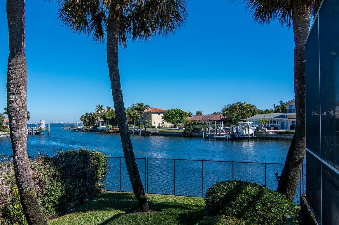 2096 MASSACHUSETTS AVE NE