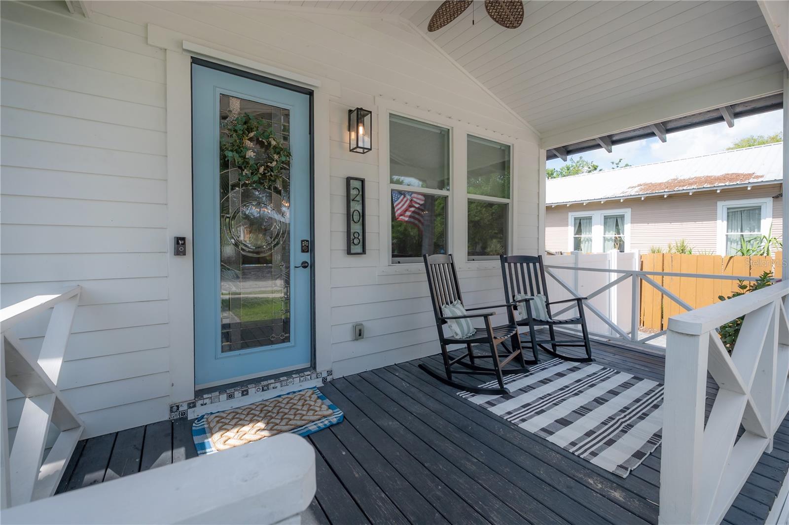 208 W FLORIBRASKA AVE