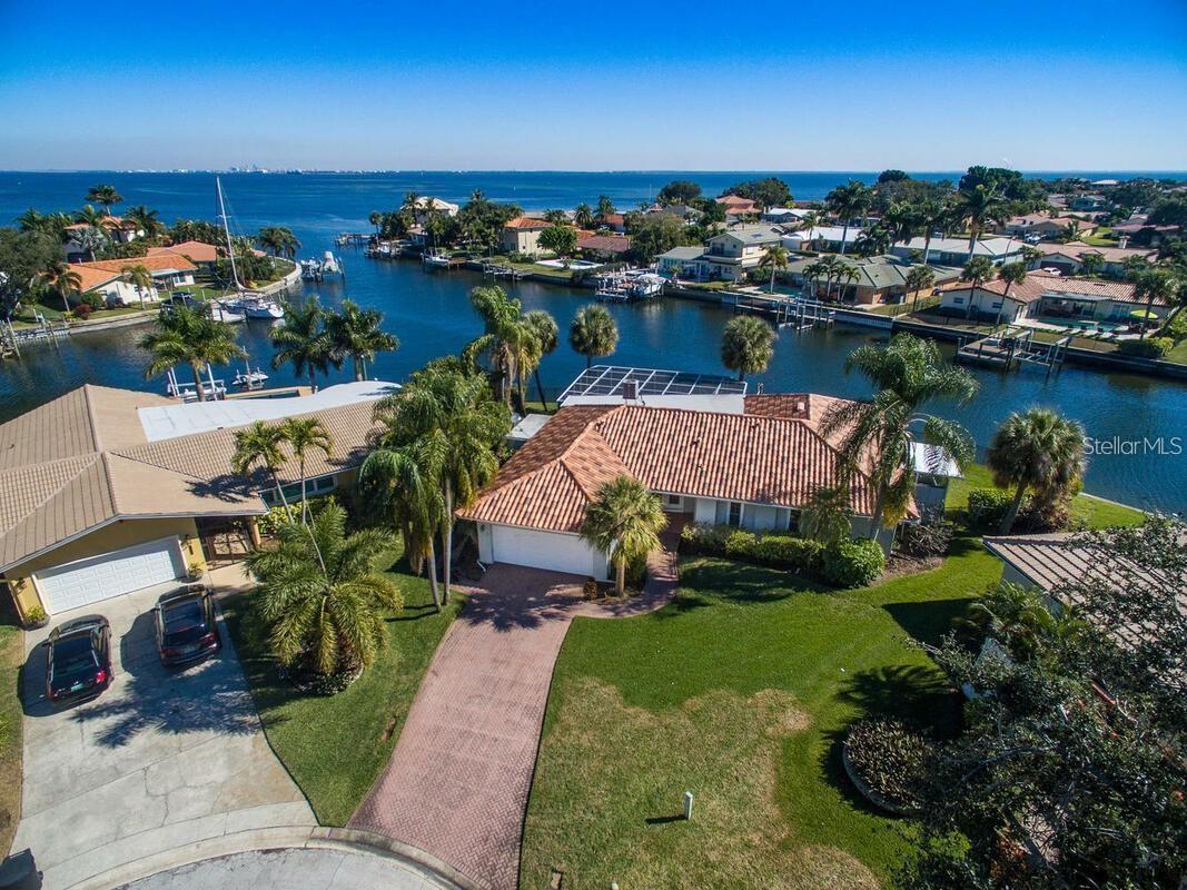 2096 MASSACHUSETTS AVE NE