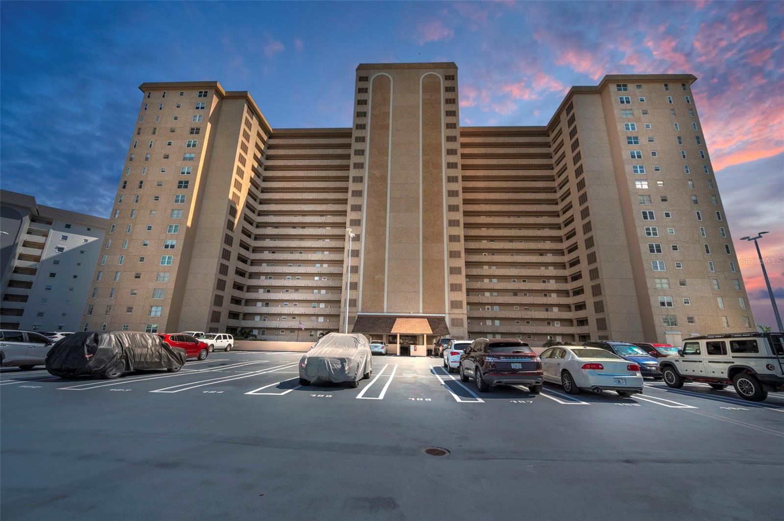 5200 BRITTANY DR S #510