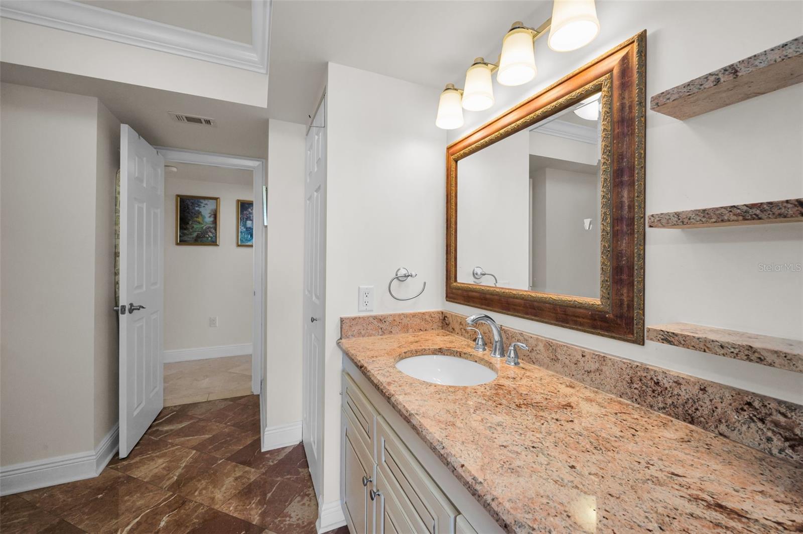 5200 BRITTANY DR S #510