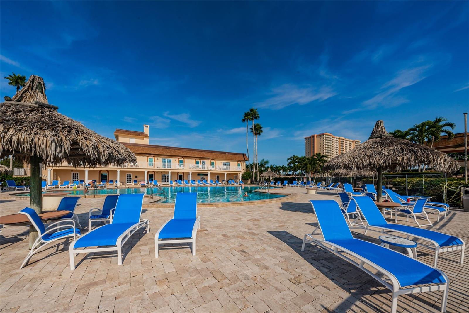 5200 BRITTANY DR S #510