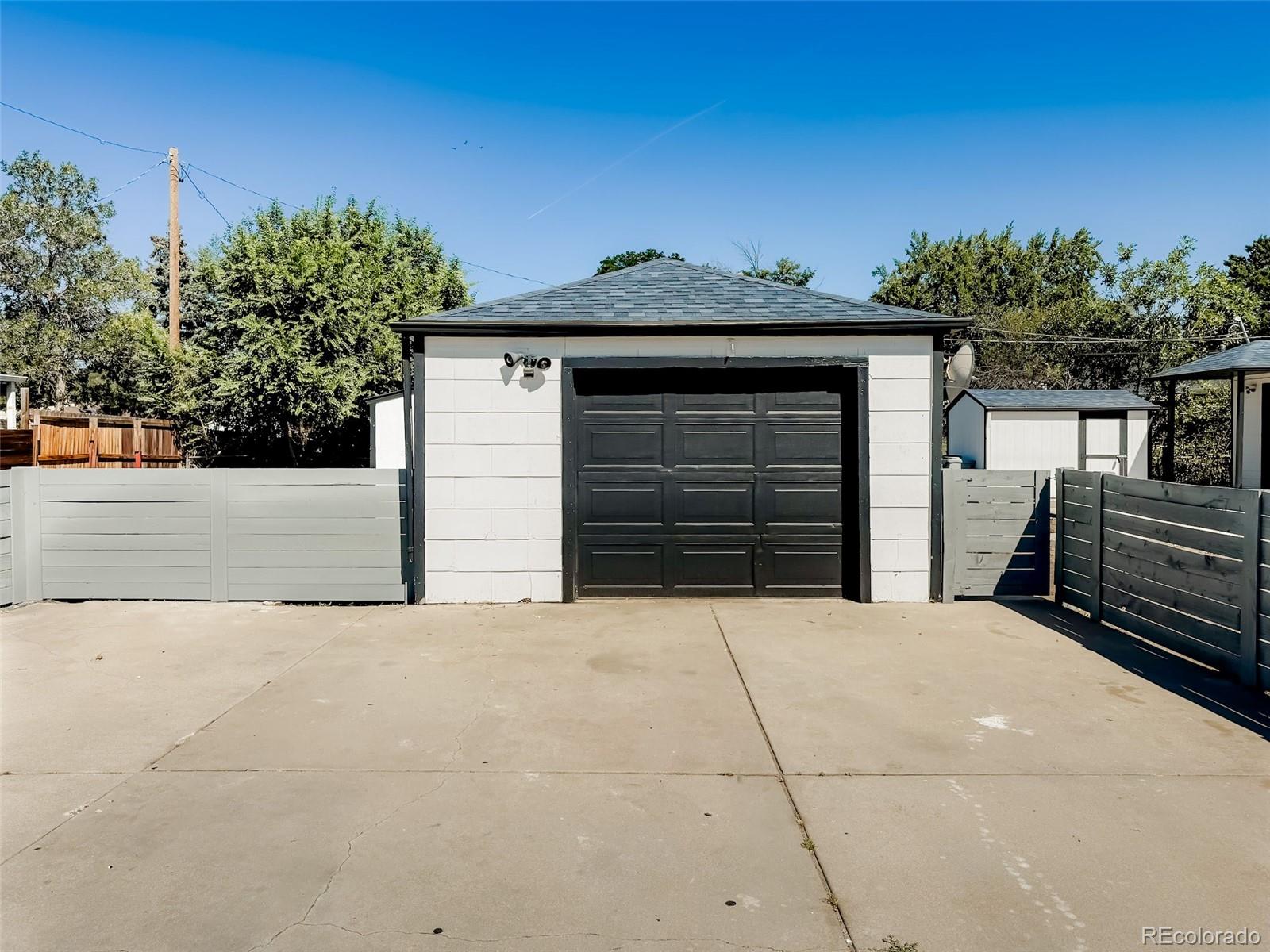 2699 W Mississippi Avenue