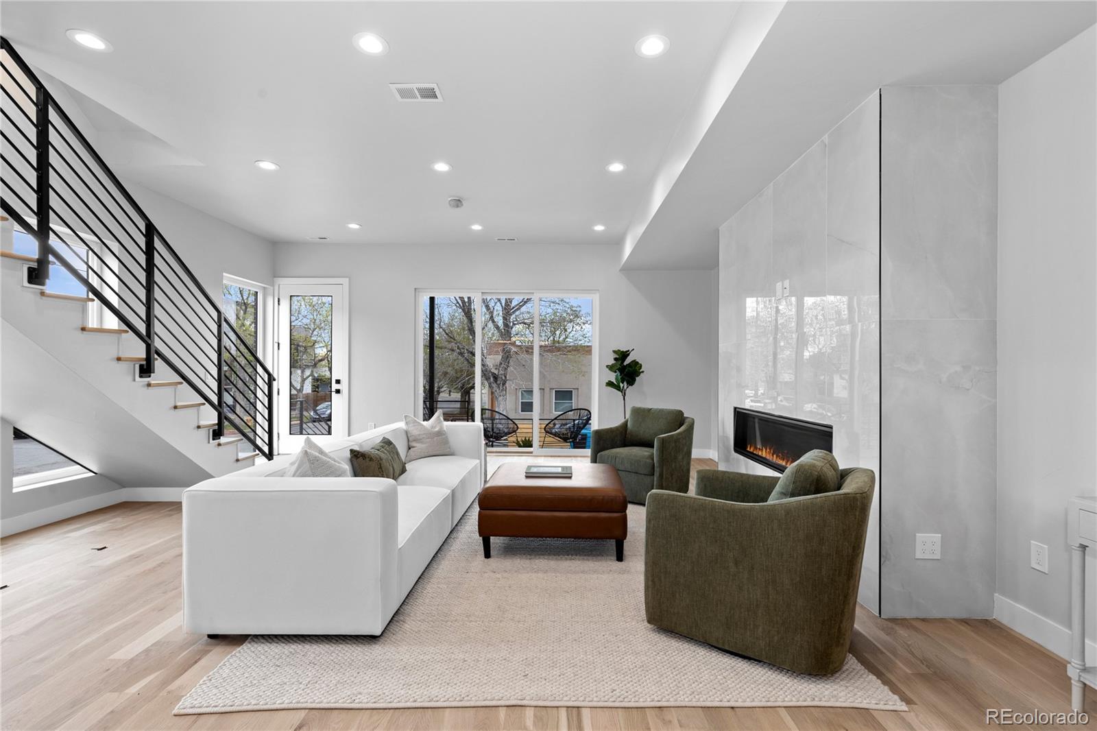 3495 Lipan Street