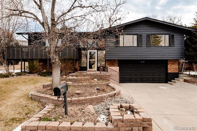 3048 Vivian Street