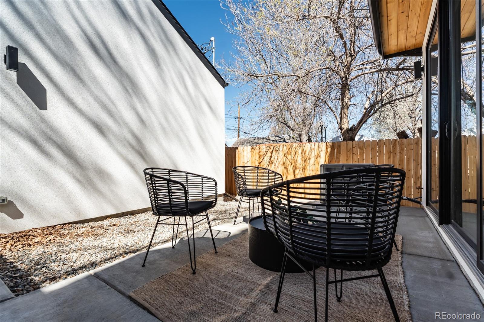 3047 S Cherokee Street