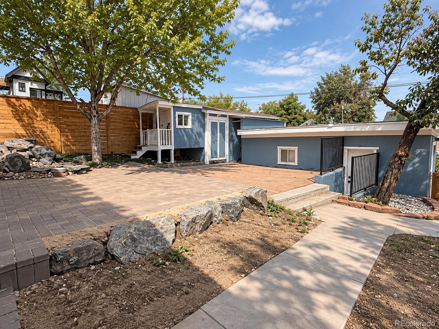 1505 W Alaska Place
