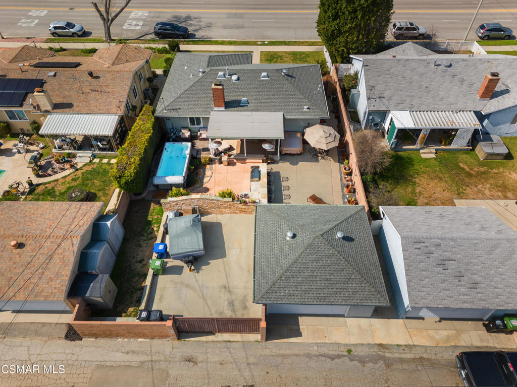 6532 Woodlake Avenue
