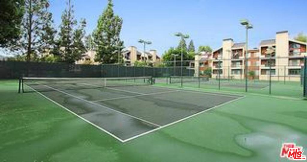 5535 Canoga Avenue Unit: 211