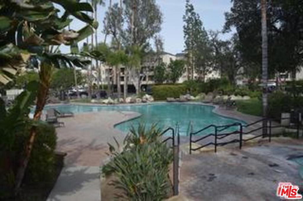5535 Canoga Avenue Unit: 211