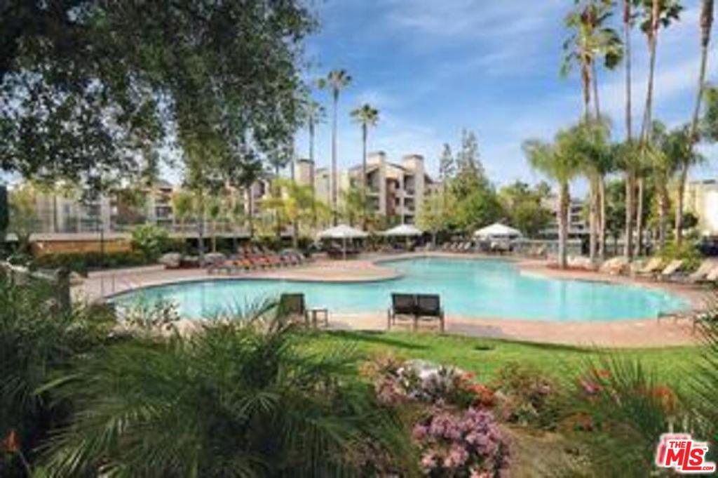 5535 Canoga Avenue Unit: 211
