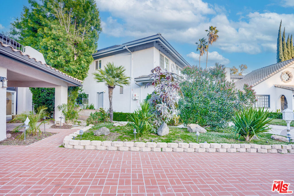 5622 Royer Avenue