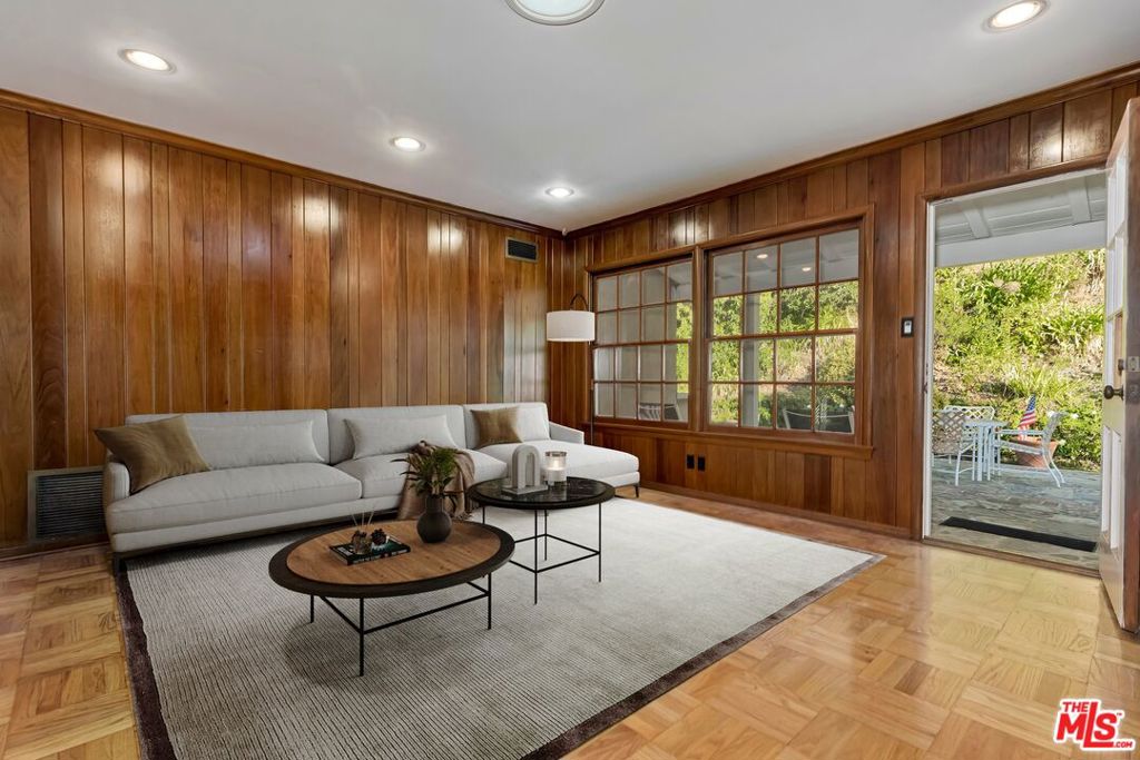 3924 Woodfield Drive