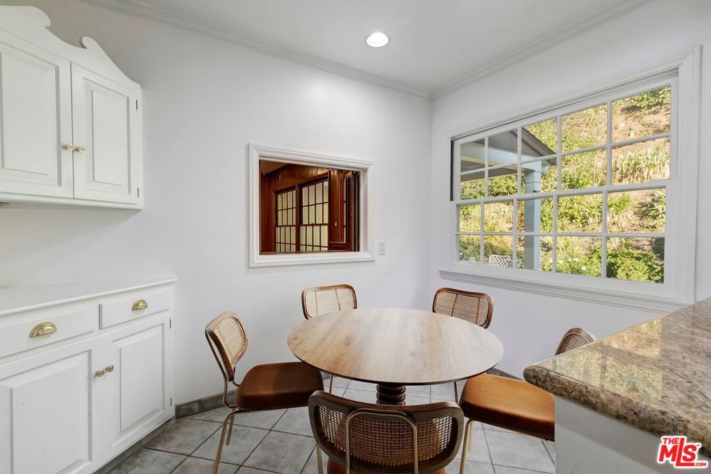 3924 Woodfield Drive