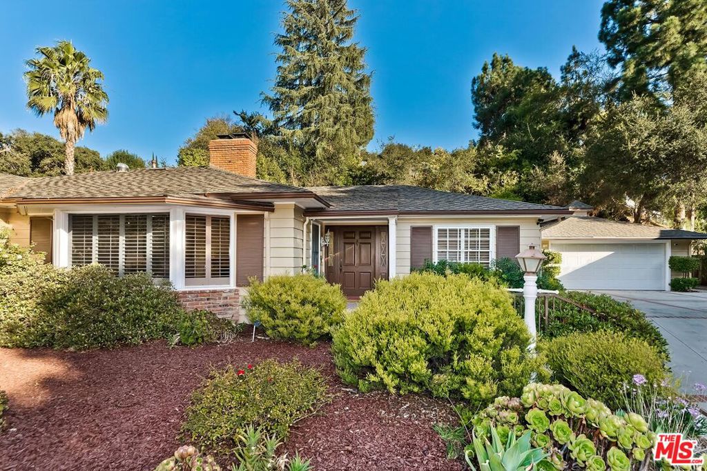 3924 Woodfield Drive