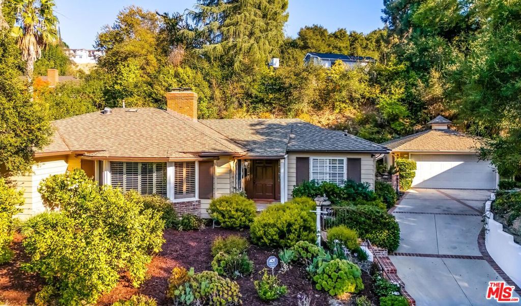 3924 Woodfield Drive