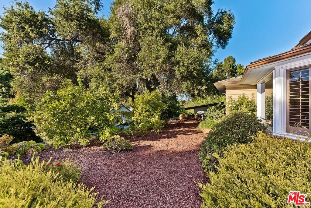 3924 Woodfield Drive