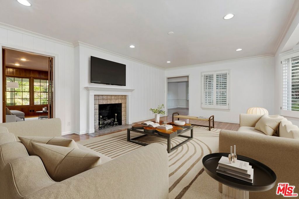3924 Woodfield Drive