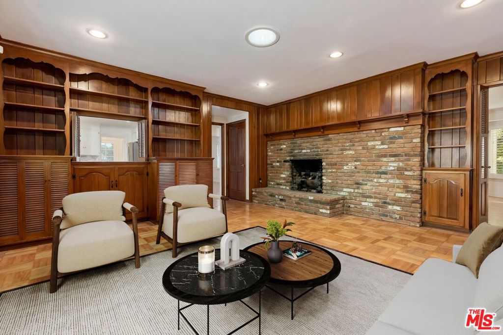 3924 Woodfield Drive