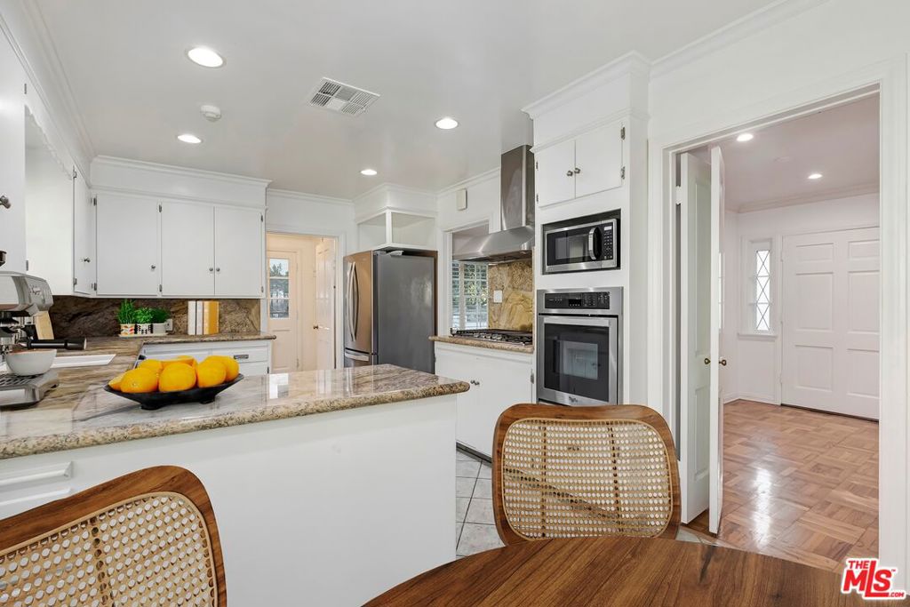 3924 Woodfield Drive