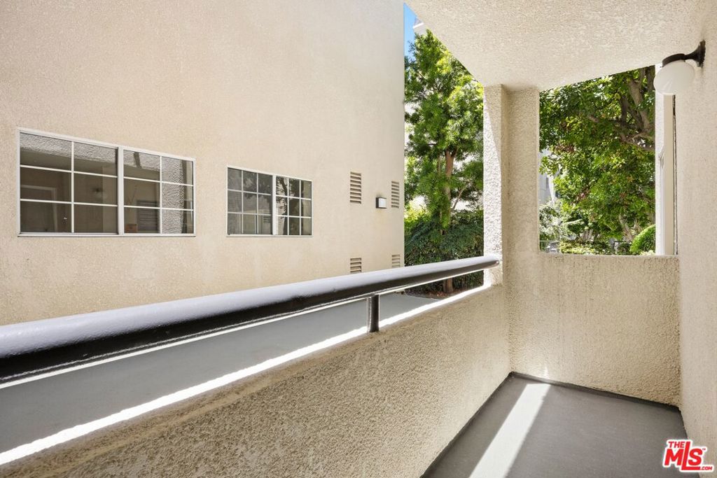 5535 Canoga Avenue 117