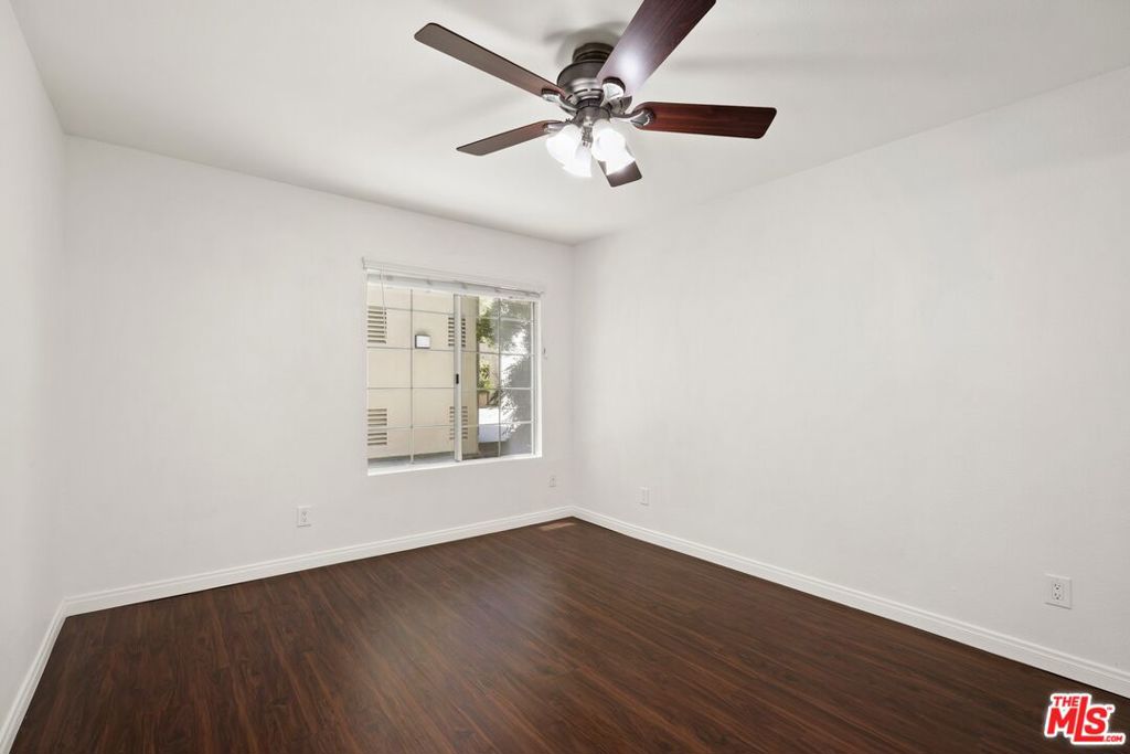 5535 Canoga Avenue 117