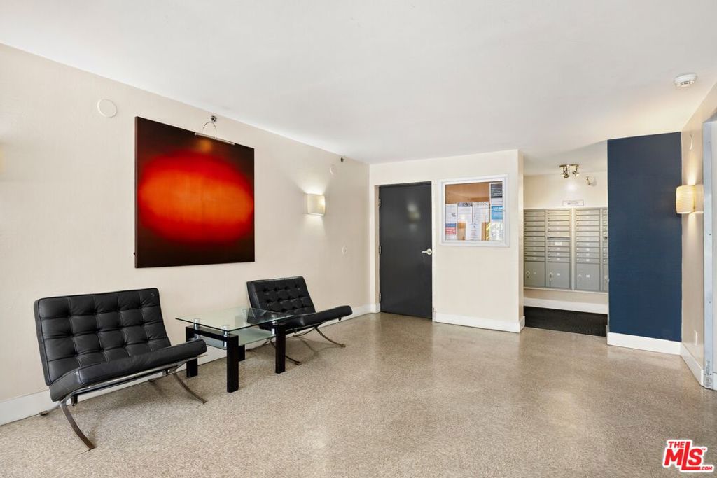 5535 Canoga Avenue 117