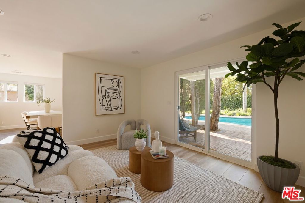 22910 Collins Street