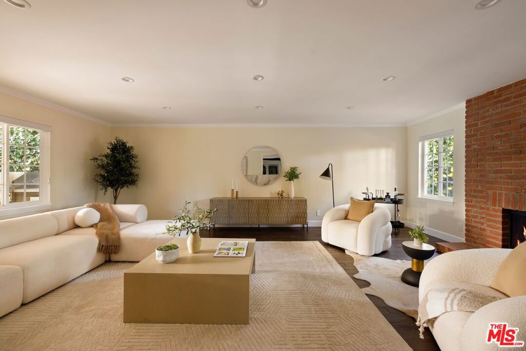 22910 Collins Street