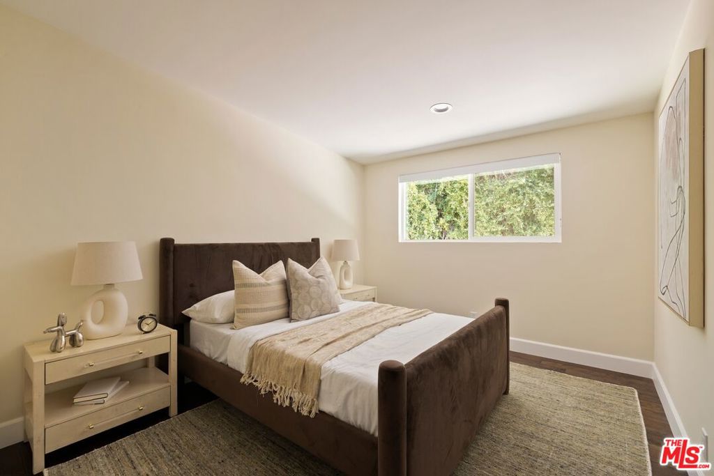 22910 Collins Street