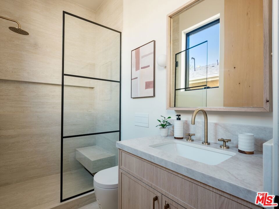 14647 Morrison Street