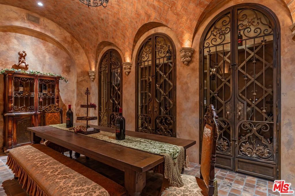 25305 Prado De La Felicidad