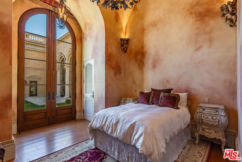 25305 Prado De La Felicidad